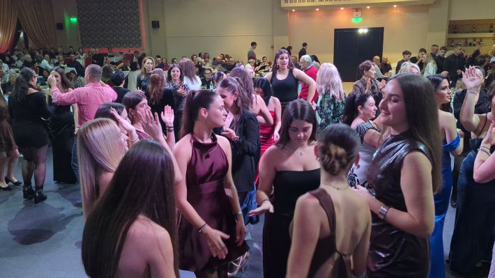 PXL_20251122_211429365