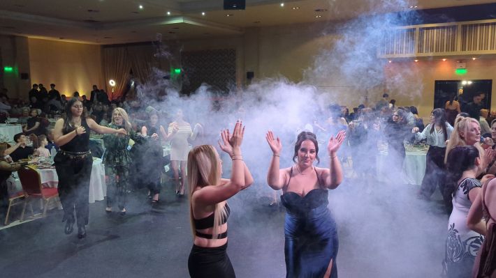 PXL_20251122_211458103