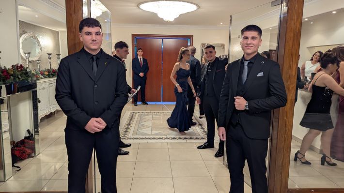 PXL_20251206_185512734