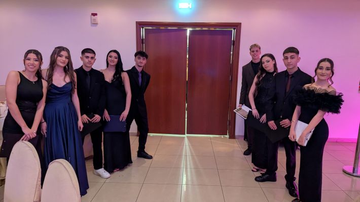 PXL_20251206_185832264