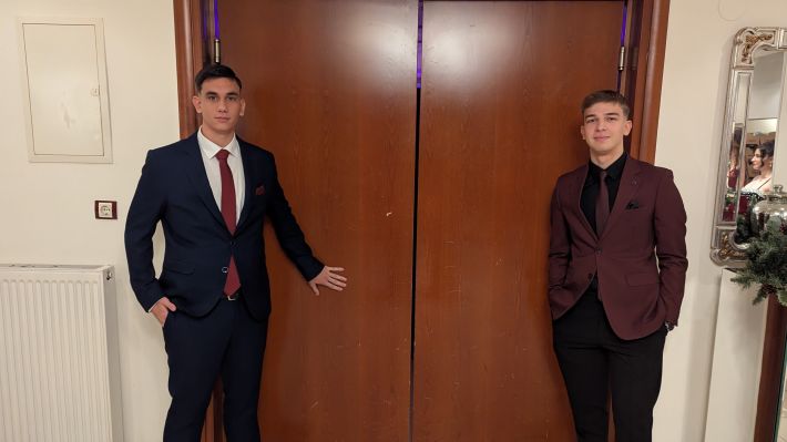 PXL_20251206_190038000.MP