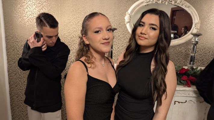 PXL_20251206_193153776