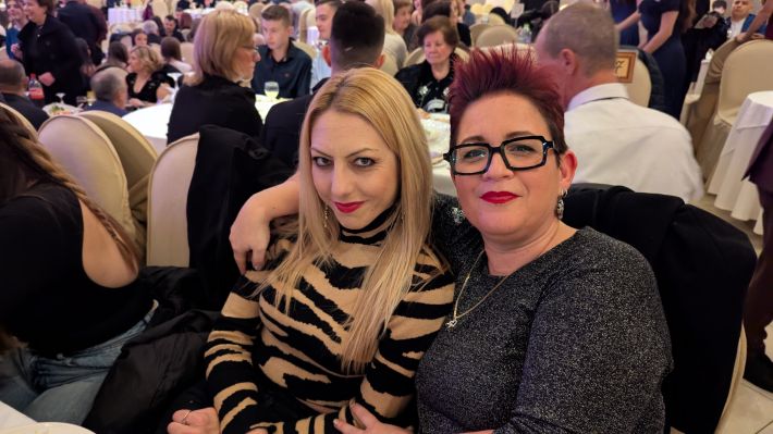 PXL_20251206_195510600