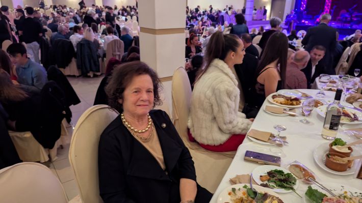 PXL_20251206_195520308