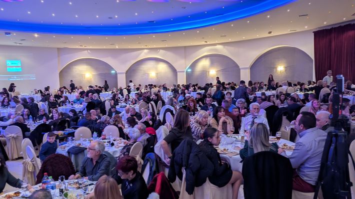 PXL_20251206_203012694