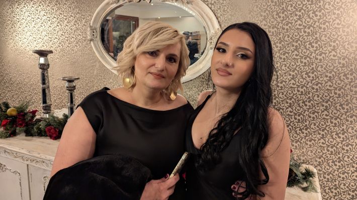 PXL_20251206_203110300