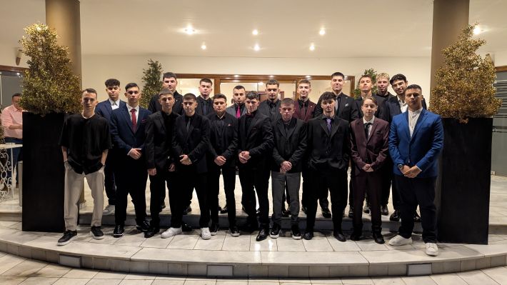 PXL_20251206_203615409