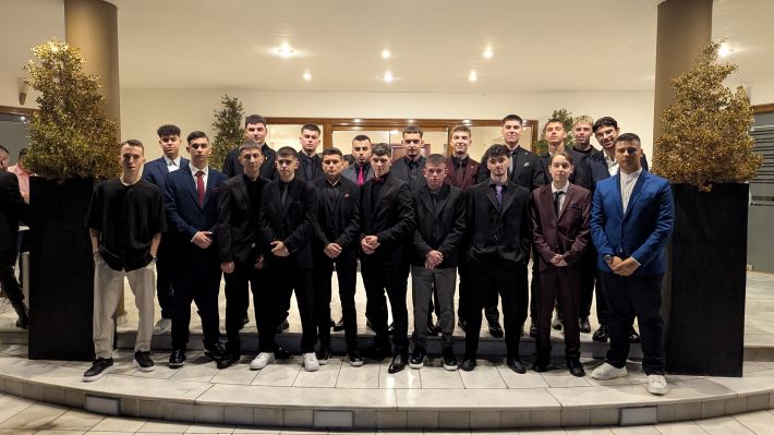 PXL_20251206_203617576