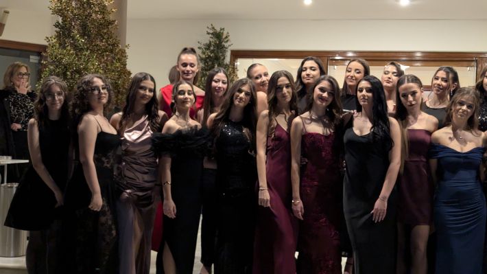 PXL_20251206_203912658