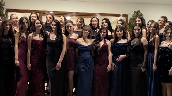 PXL_20251206_203917135