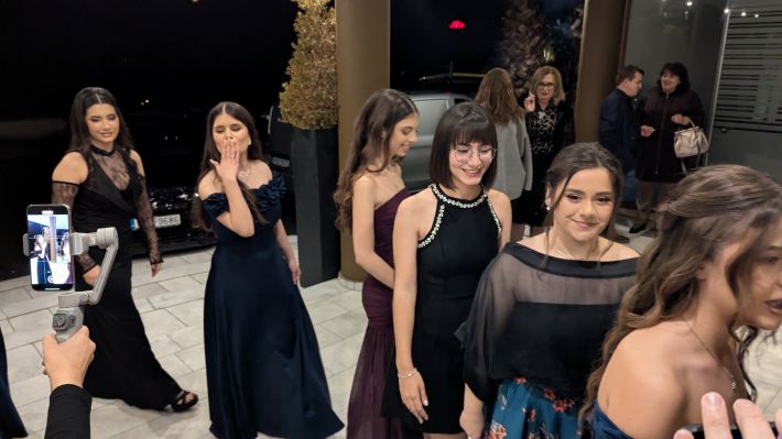 PXL_20251206_204032612