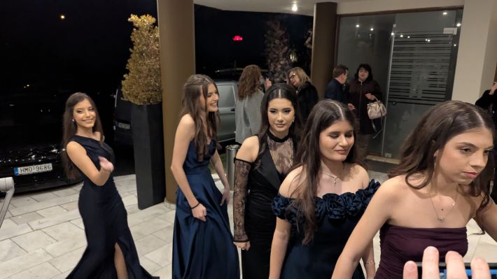 PXL_20251206_204035983.MP