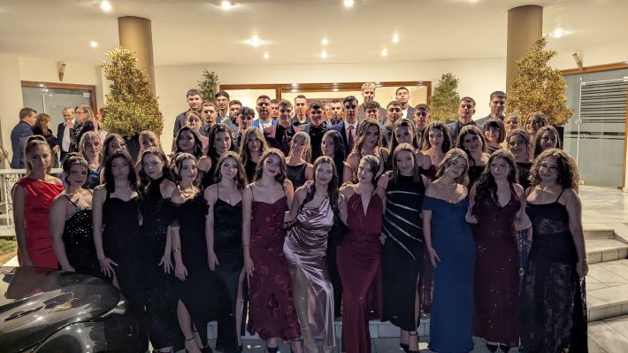 PXL_20251206_204204366