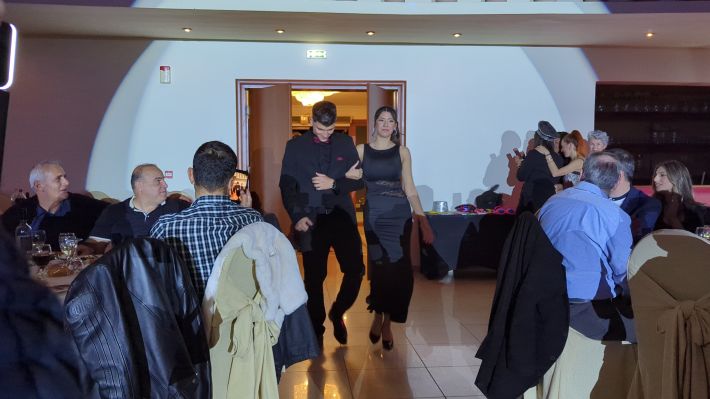 PXL_20251206_204619608