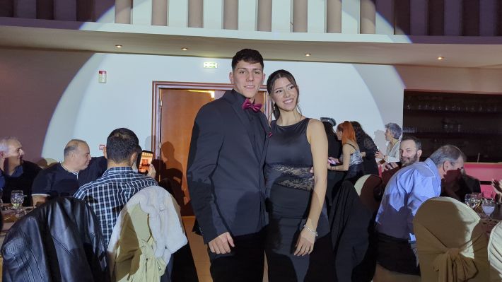 PXL_20251206_204622397