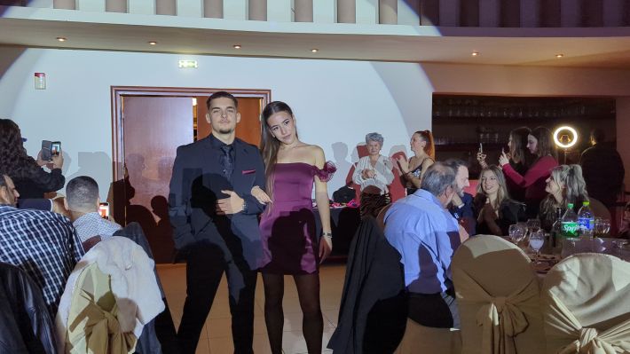 PXL_20251206_204642671