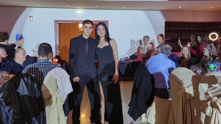 PXL_20251206_204704245