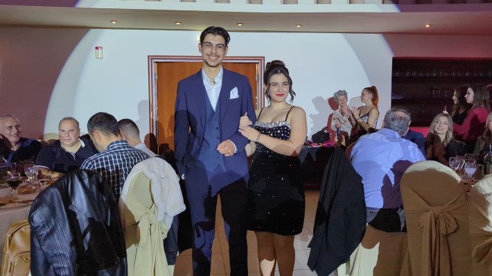 PXL_20251206_204822874