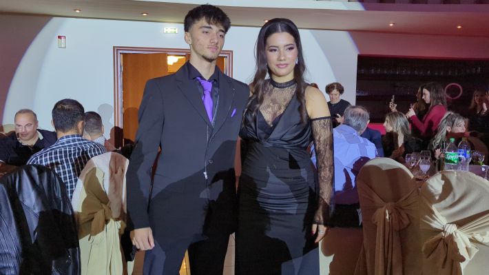 PXL_20251206_204909692