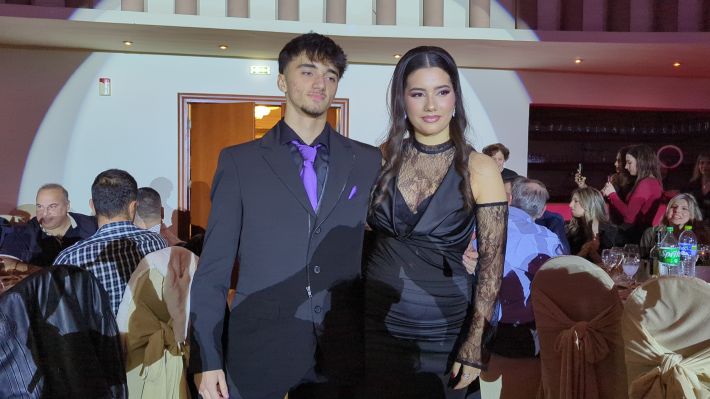 PXL_20251206_204910658