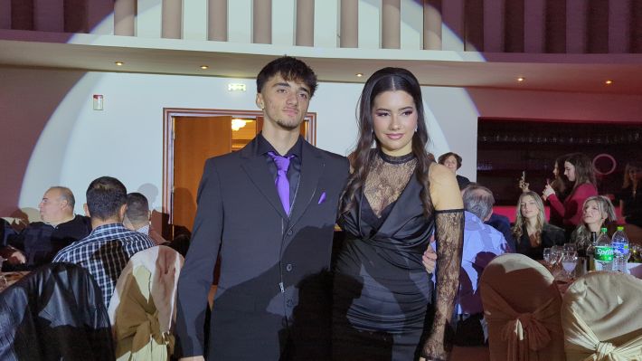 PXL_20251206_204911993