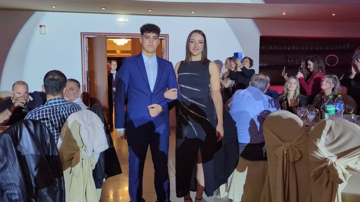 PXL_20251206_204927965