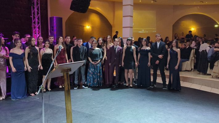 PXL_20251206_205012200