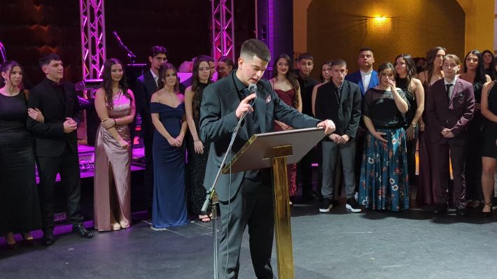 PXL_20251206_205023937