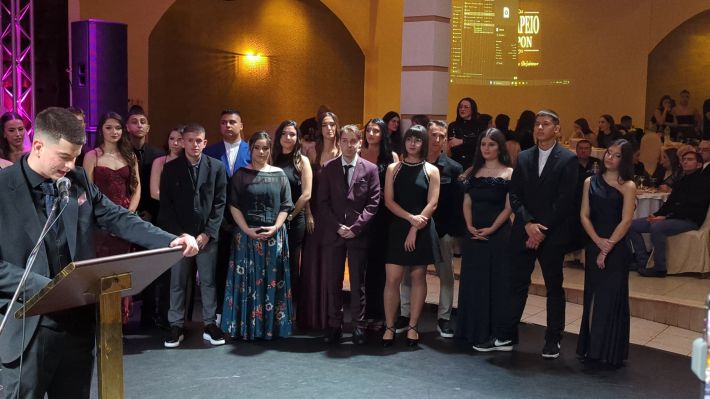 PXL_20251206_205045582