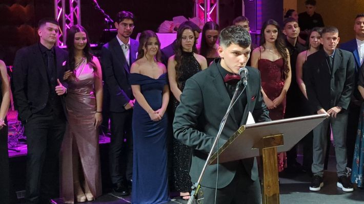 PXL_20251206_205105159