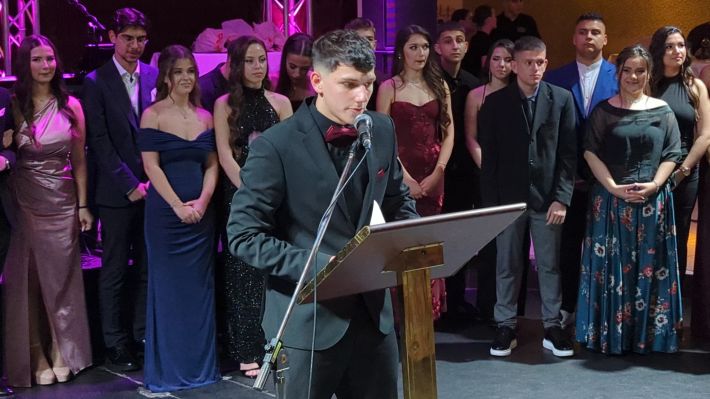 PXL_20251206_205108394