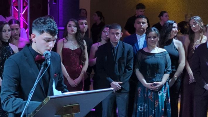 PXL_20251206_205203778