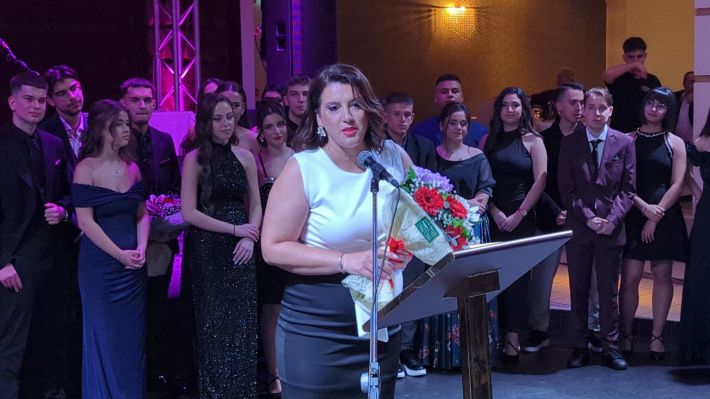 PXL_20251206_210431403