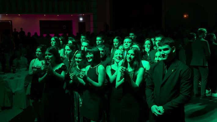 PXL_20251206_210937851.MP