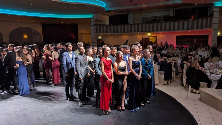 PXL_20251206_211422032.MP