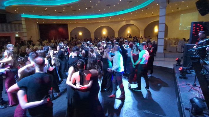 PXL_20251206_212018476