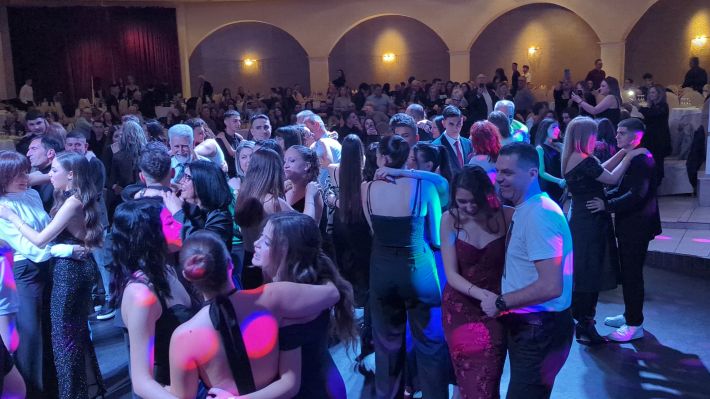 PXL_20251206_212050307