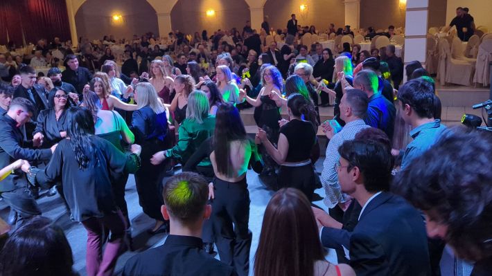 PXL_20251206_212817531