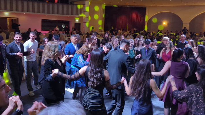 PXL_20251206_212938020