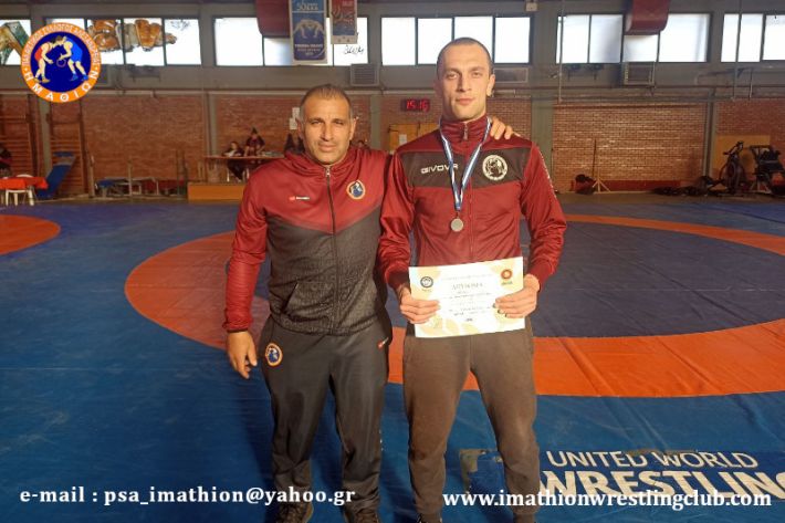 2025-12-14_Avraveutwv-02