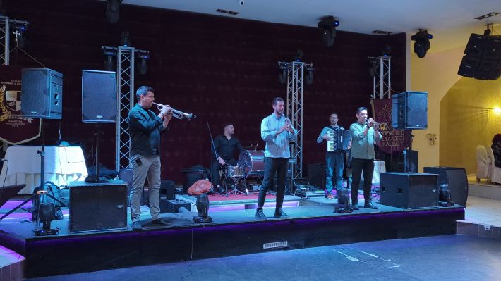 PXL_20260208_121921633