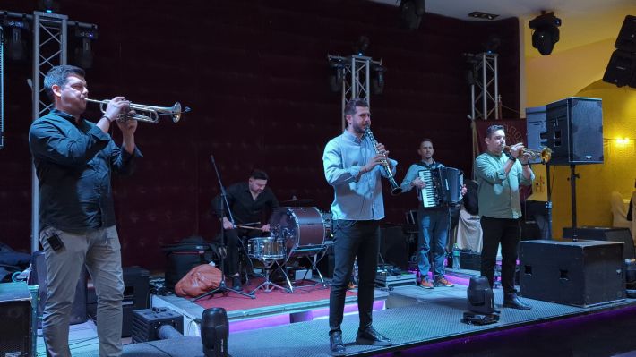 PXL_20260208_121937802