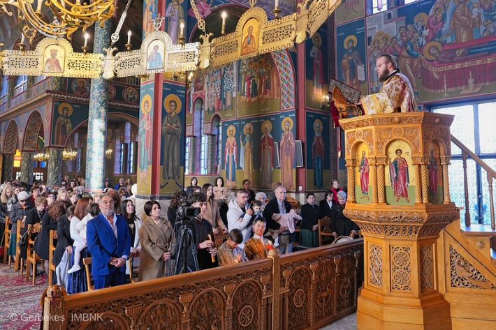 54927129459_ab77115d83_c