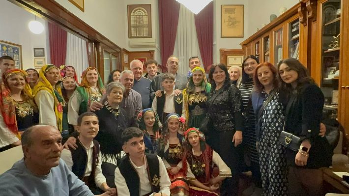 c5817ef2-56a7-49a0-8693-86c05f421352