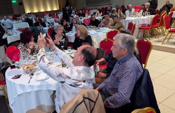 PXL_20260214_193849011.MP~2