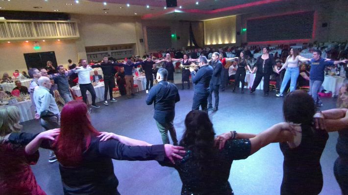 PXL_20260214_203301321