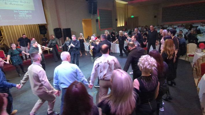 PXL_20260214_204833623