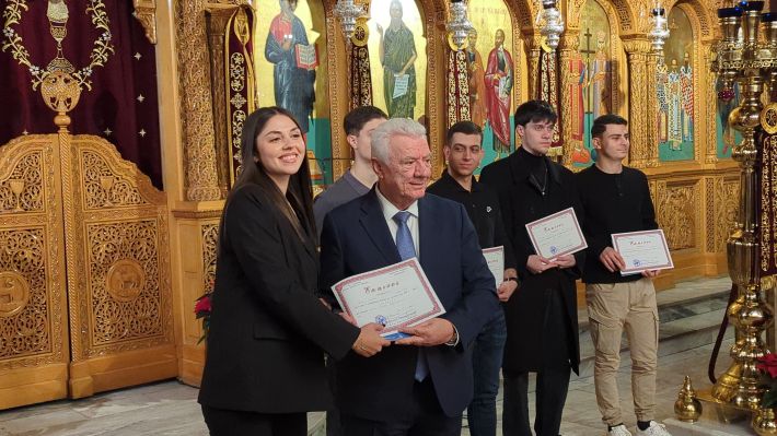 PXL_20251227_172129800