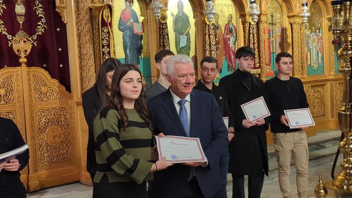 PXL_20251227_172208248