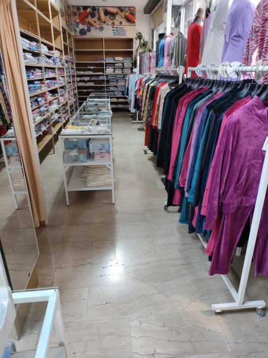 b9efca1d-da52-44b1-b90f-df81bdcad362